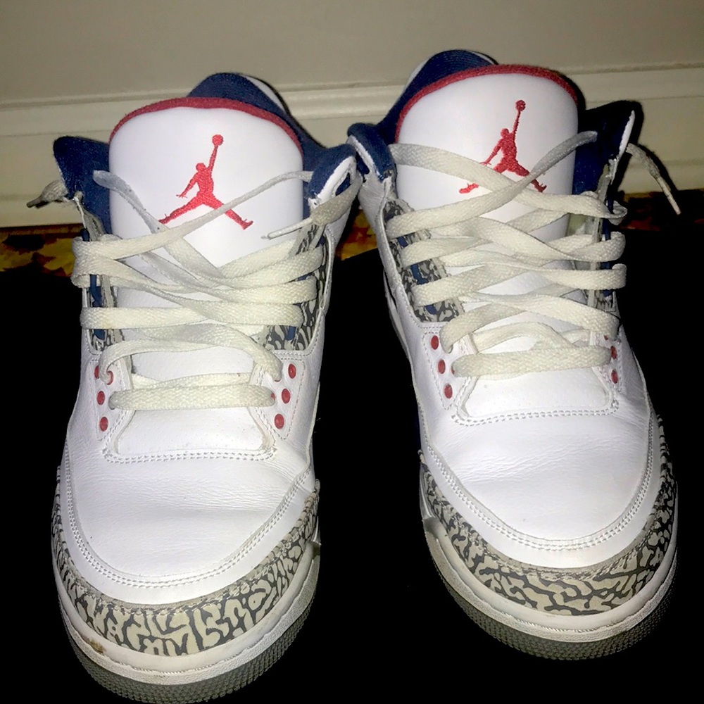 Slightly used Jordan 3 Retro True Blue